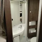 Duzy Kamper Rodzinny 6 Osob Benimar Sport 324 Up בית נופש