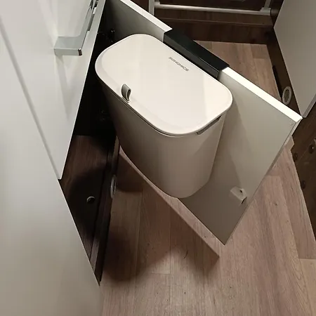 Duzy Kamper Rodzinny 6 Osob Benimar Sport 324 Up Дом отдыха *