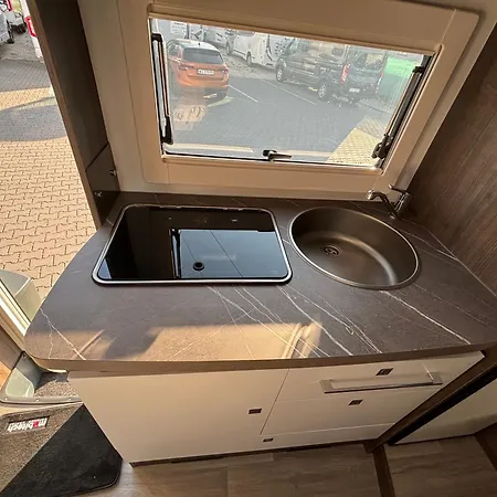 Duzy Kamper Rodzinny 6 Osob Benimar Sport 324 Up