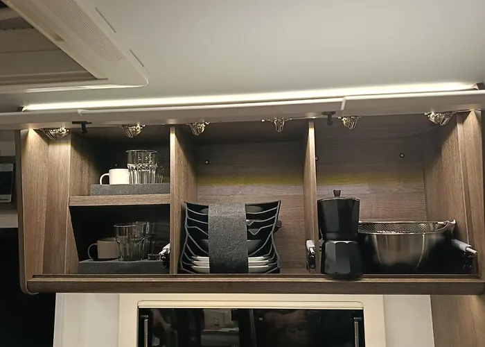 Wypożyczalnia Kamperów Lubelskie! 6osobowa Alkowa Benimar Sport 324up Сasa de vacaciones Laziska (Boleslawiec)