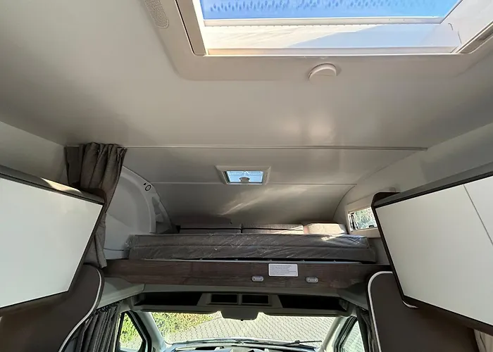 Wypożyczalnia Kamperów Lubelskie! 6osobowa Alkowa Benimar Sport 324up Сasa de vacaciones